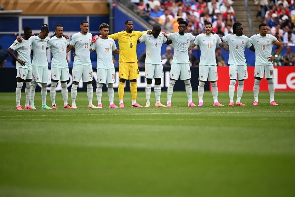 迪甘斯丁母憂 FIFA拒法國纏黑紗