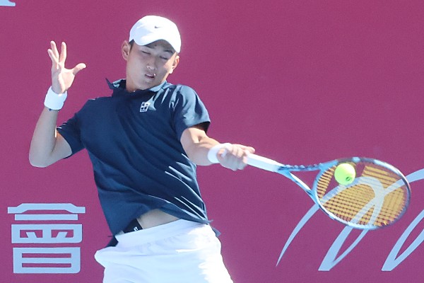 黃澤林兩盤僅負姆錫迪 無緣主場晉級4強