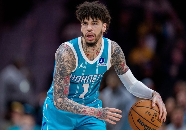 三波手感低迷 黃蜂教練護航