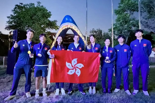 貝俊龍（左）首次在ILCA亞錦賽奪金。體育總會