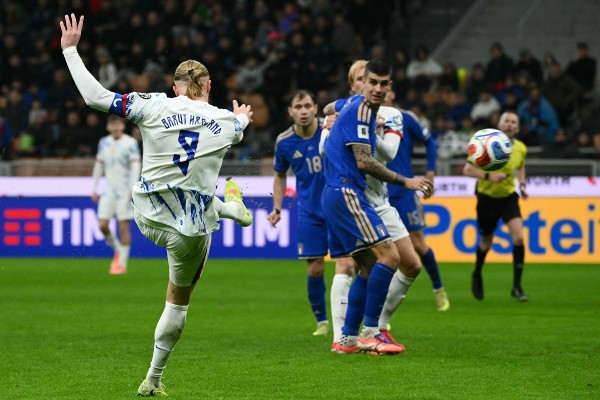 9球攞「威」痴人說夢 意大利反負1：4落世盃附