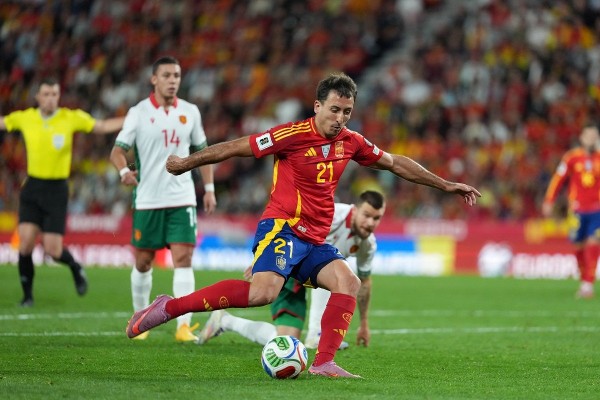 西班牙4球爆「格」靠近決賽周