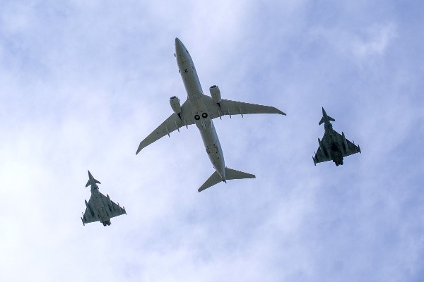 溝通求精簡 槍手擬向皇家空軍取經
