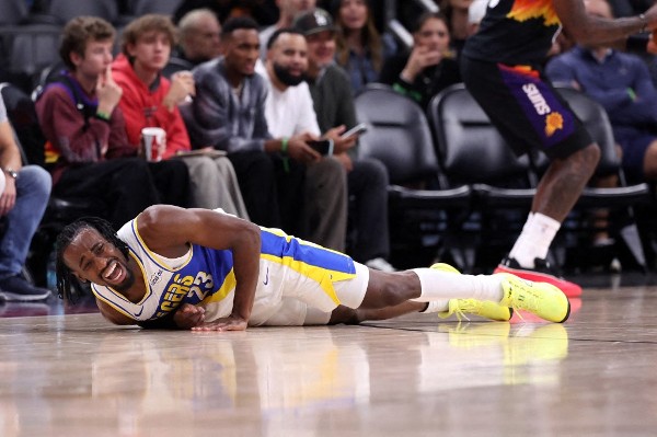 側翼尼史密夫唞4周 溜馬非常艱難