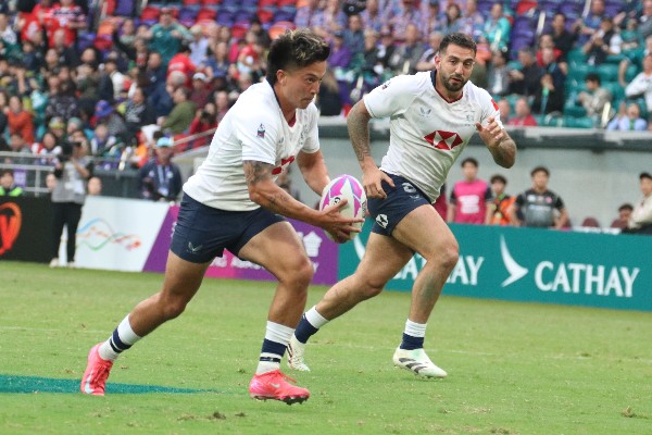 香港七欖賽今年另設銀劍賽,男、女組皆由港隊奪冠。@Now Sports