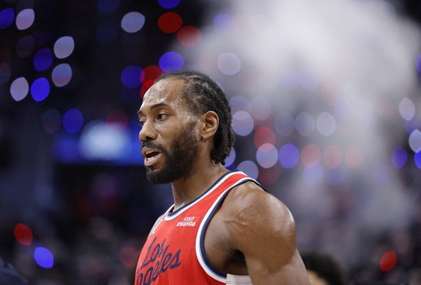 李安納45分打爆爵士 快艇6連勝