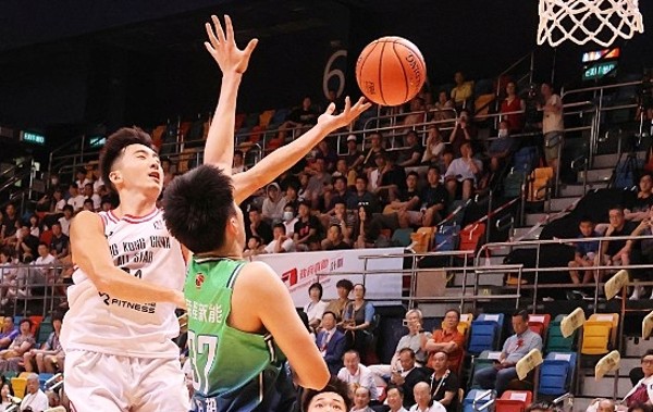 季軍戰挫天行者 香港明星隊如願謝球迷
