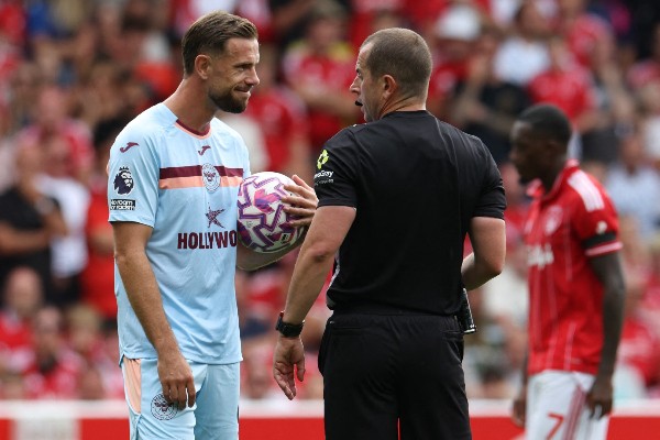 軒達臣與般茅助教「開火」