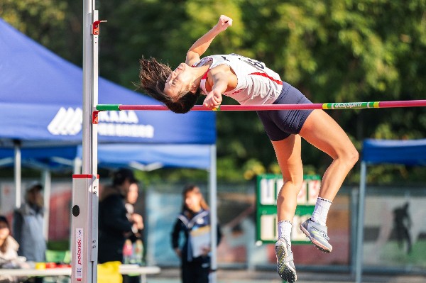 張靜嵐季前賽跳高封后 歷來第4港將躍過1.8米