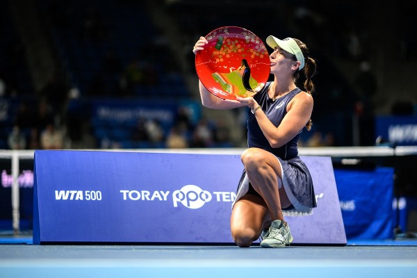 賓錫摘泛太平洋網賽冠軍