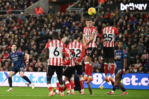 路比希：黑貓以般茅為榜樣